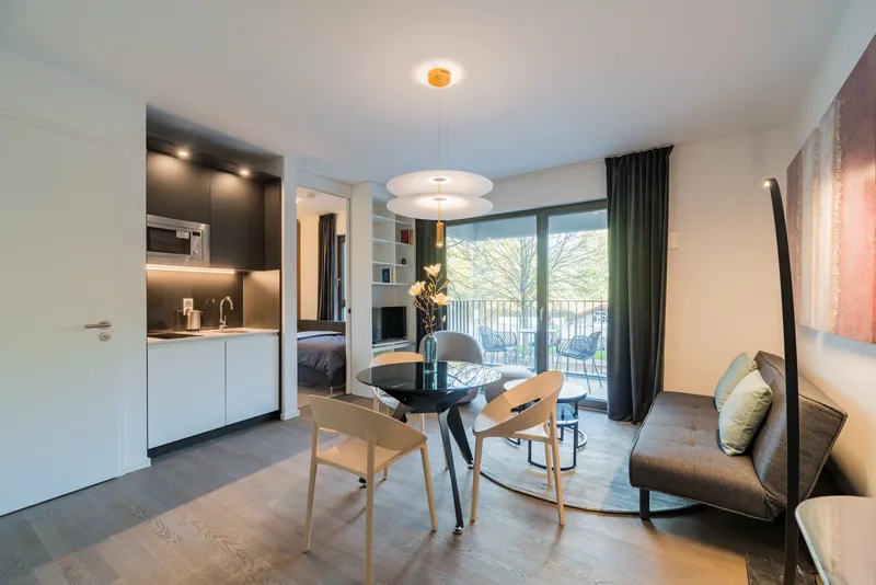 Möbliertes Neubau-Apartment mit Balkon – mitten im Berliner Szenekiez — photo 1